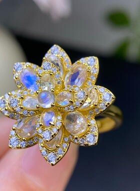 新款到货，天然月光石戒指出货，925银精工镶嵌，4*6 3*4mm