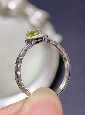 爱心开口天然橄榄石戒指轻奢气质高级感指环小众设计冷淡风配饰