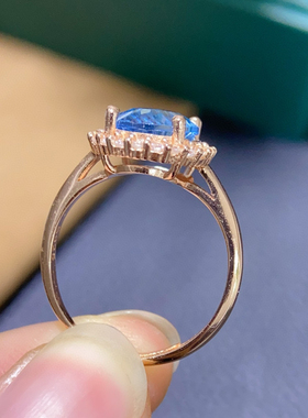 s925银镀18k镶嵌天然瑞士蓝托帕石戒指经典围钻女款简约百搭通勤