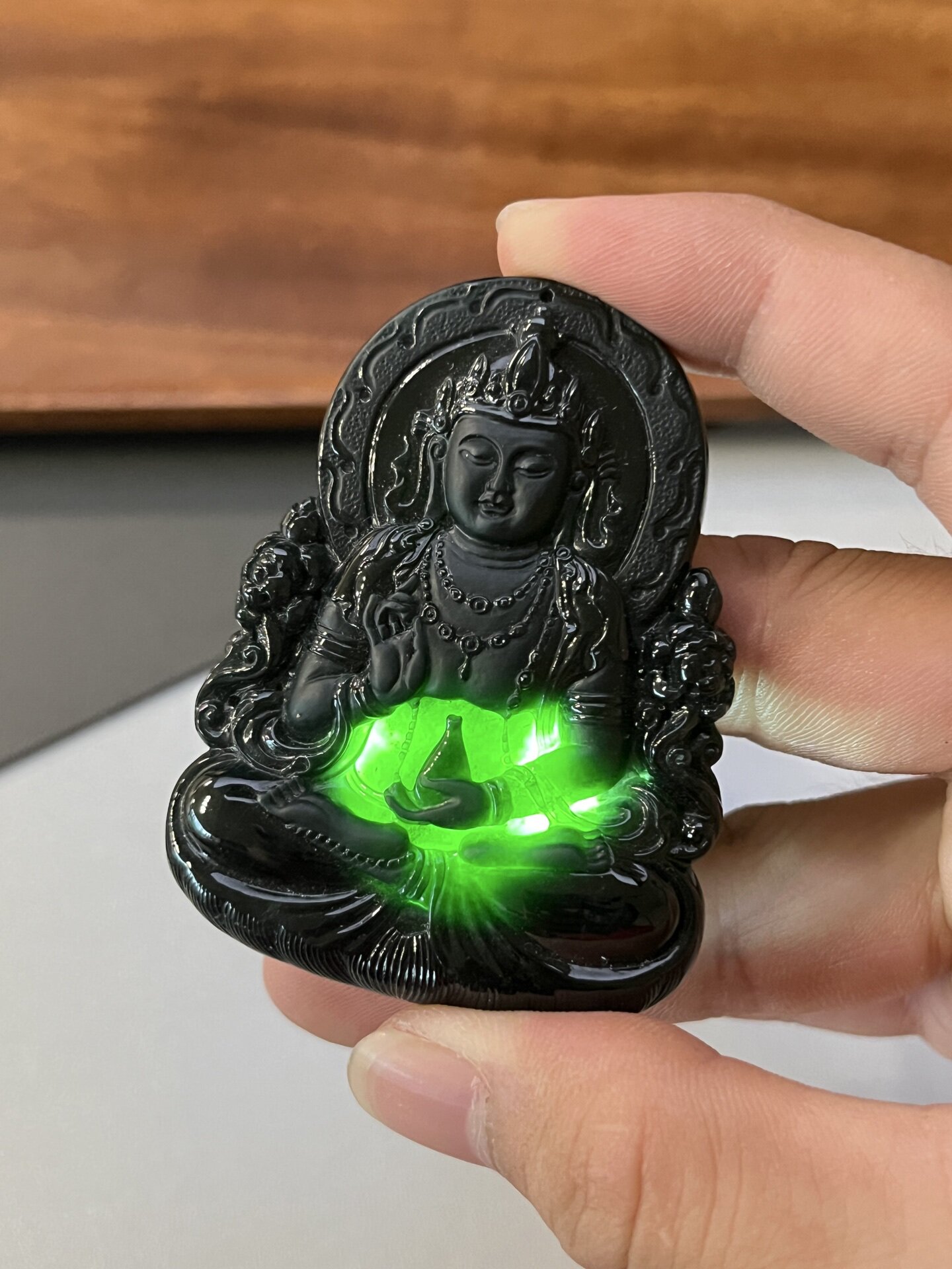 缅甸墨翠净瓶观音/度母 黑度好 打灯通透 油性十足 