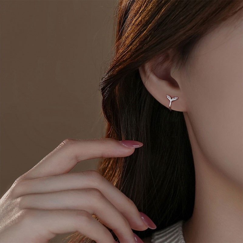 鱼尾耳扣女小众设计感高级耳环圈满钻耳环气质养耳洞轻奢女耳饰品,淘宝优惠券,粉丝福利购,淘宝优惠卷