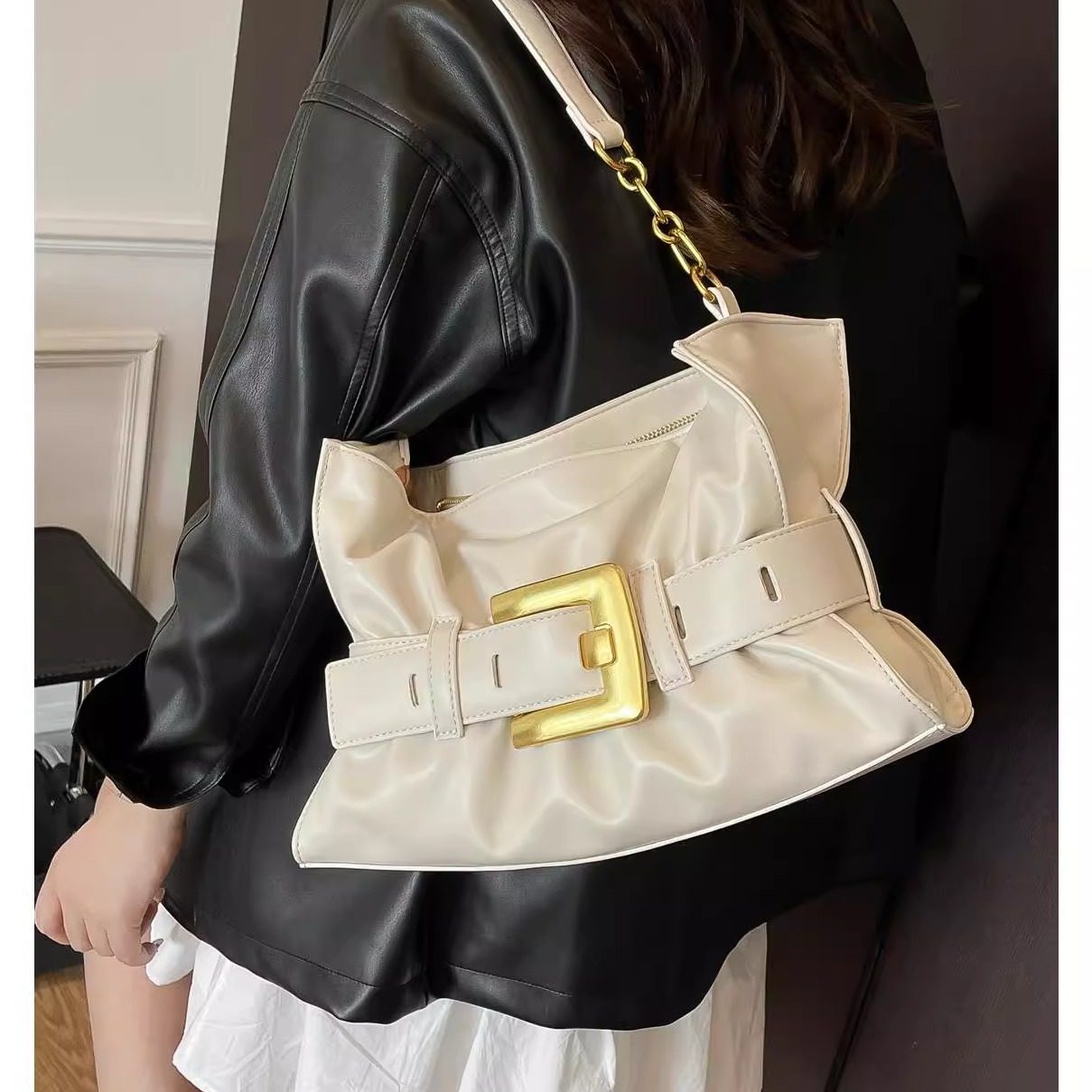 美式复古2025新款软皮褶皱云朵包高级气质皮带扣链条托特大包腋下,淘宝优惠券,粉丝福利购,淘宝优惠卷