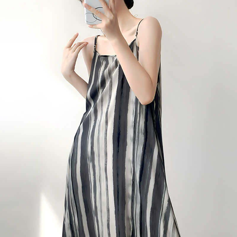 吊带棉绸睡裙连衣裙扎染风长裙子新中式2024夏季海边沙滩度假长裙 - 图3