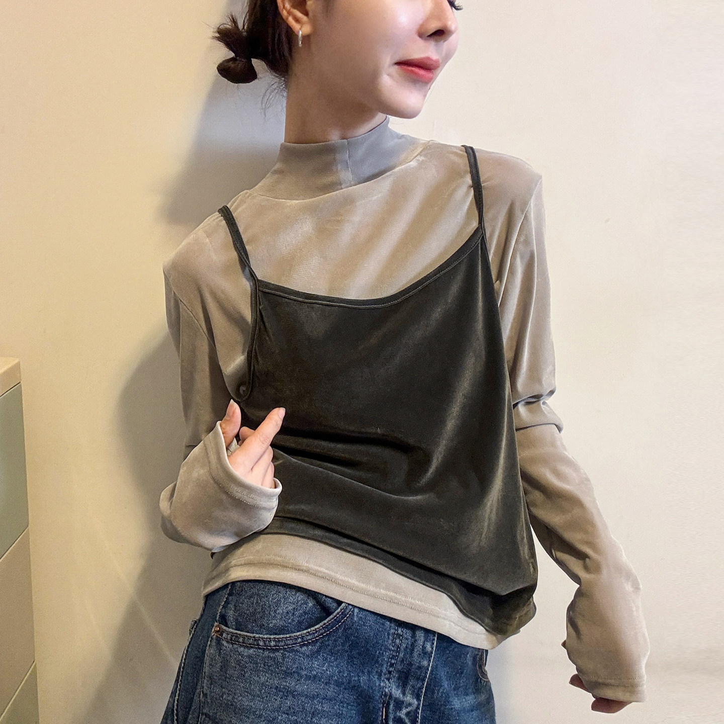 金丝绒吊带背心T恤两件套装上衣女欧洲站2025冬装新款欧货女装潮,淘宝优惠券,粉丝福利购,淘宝优惠卷