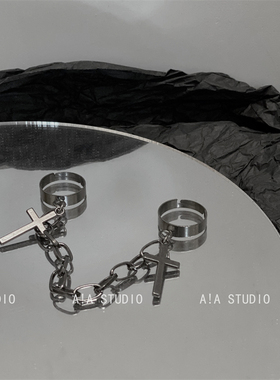 女合金暗黑风十字架戒指