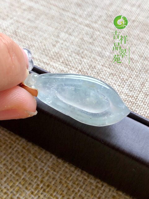 Bingzhong moxisha gum melon 18K gold pendant
