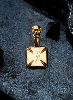 高山隆通用金吊坠高山隆