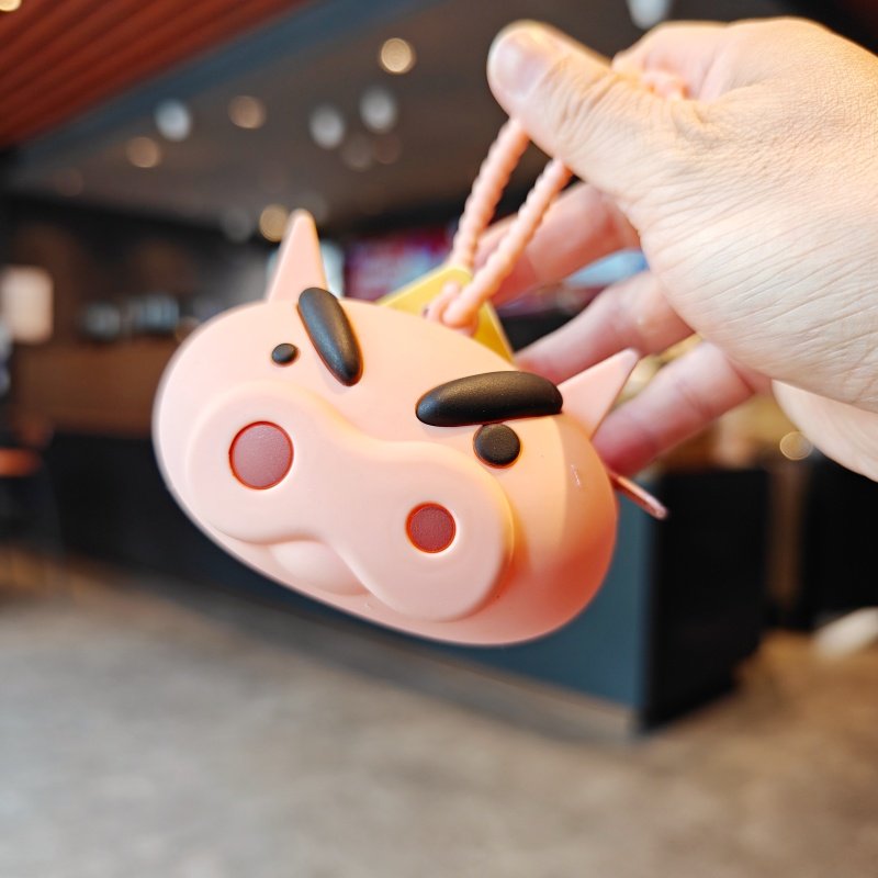 伊藤家正版授权蜡笔小新零钱包学生用三丽鸥斜跨女生硅胶耳机包,淘宝优惠券,粉丝福利购,淘宝优惠卷