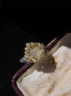 桃心超闪仿真黄钻锆石戒指