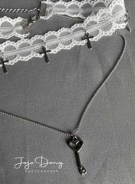 甜酷白色蕾丝十字架多层项链颈链choker脖子配饰高级感锁骨链饰品