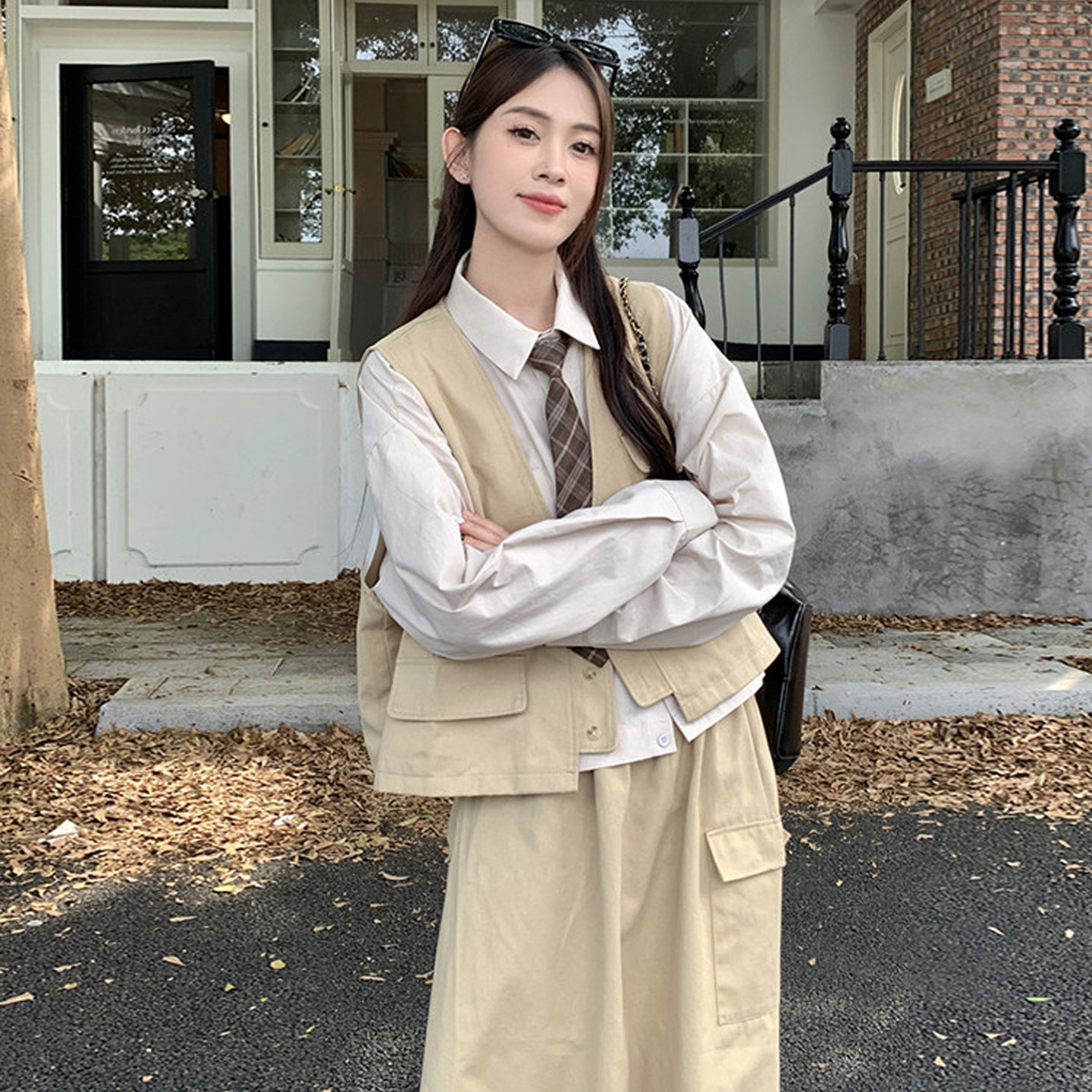 大码女装2025早秋新款宽松显瘦遮肚子胖mm马甲半身裙衬衣三件套装,淘宝优惠券,粉丝福利购,淘宝优惠卷