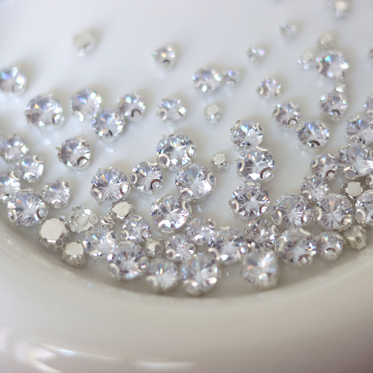 混形状白色仿水晶锆石手缝爪钻3D防勾丝玻璃水钻婚纱鞋子装饰钻,淘宝优惠券,粉丝福利购,淘宝优惠卷