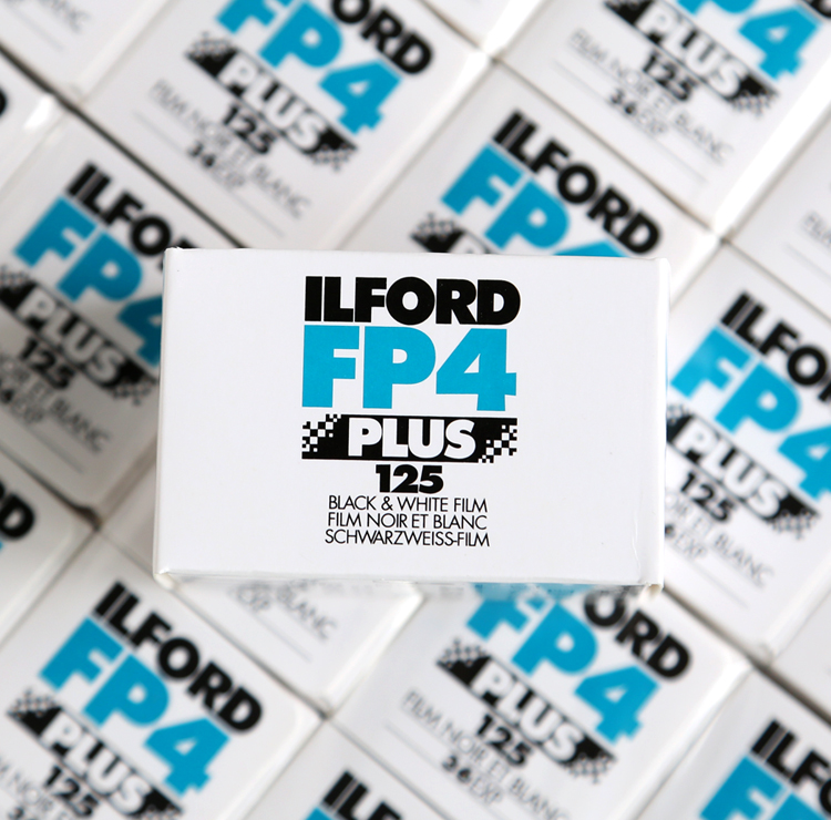 伊尔福胶卷依尔福FP4  ILFORD135黑白胶卷 黑白摄影胶片 135胶卷 - 图0