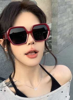 超大框方形复古红色太阳眼镜女潮