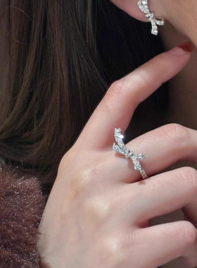 本命年闪耀立体蝴蝶结满闪钻戒指女丝带精工高级感钻戒礼