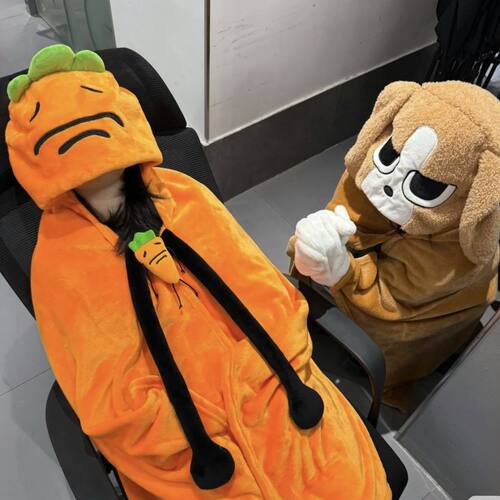 田中比格空调毛毯加厚披肩办公室保暖围脖夏天宿舍午睡连帽遮眼睛 - 图1