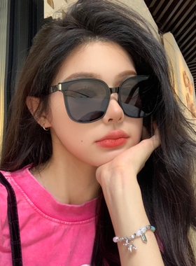 防晒防紫外线大方框黑色太阳镜女