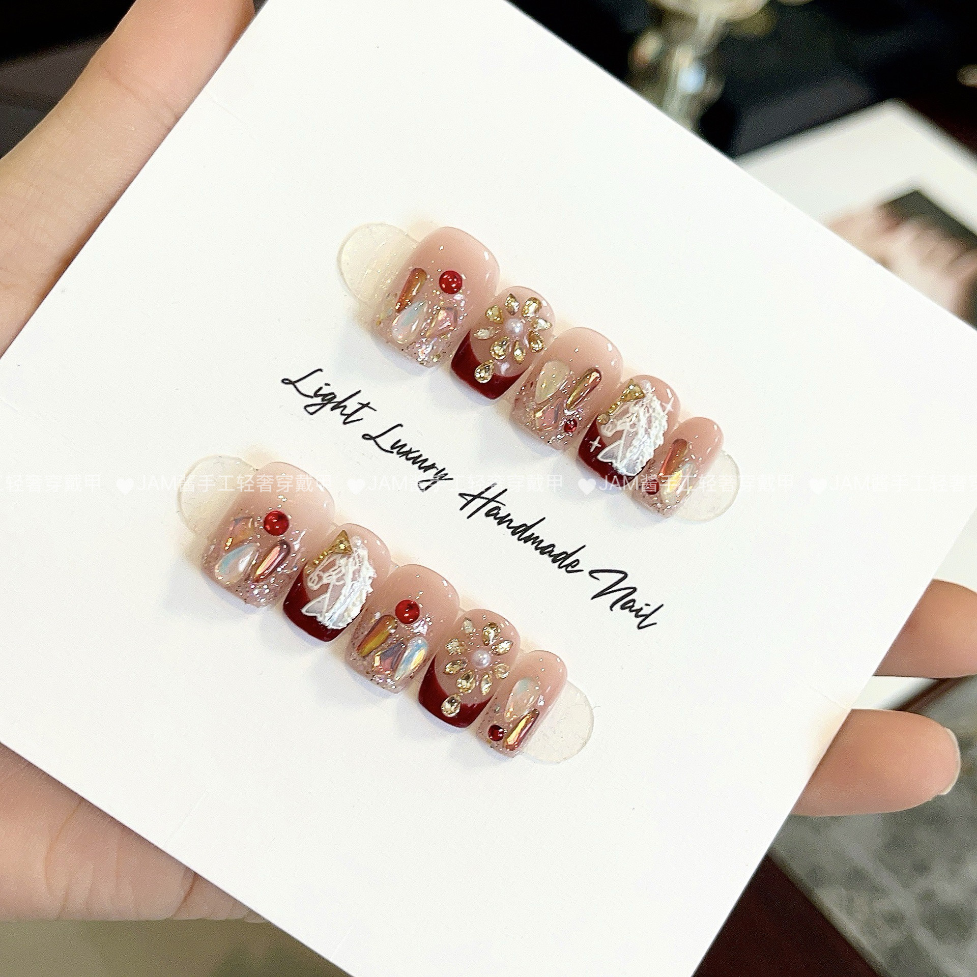 马上有钱 新年新款纯手工穿戴甲短款红色法式美甲贴片高级感显白,淘宝优惠券,粉丝福利购,淘宝优惠卷