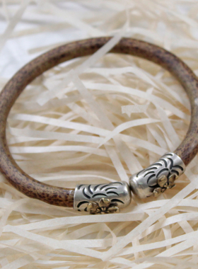 西藏纯银格桑花配饰鸡血藤手镯