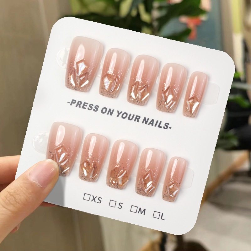 手工儿童美甲穿戴甲高级感中长款纸醉金迷假指甲贴片2026马年新款,淘宝优惠券,粉丝福利购,淘宝优惠卷