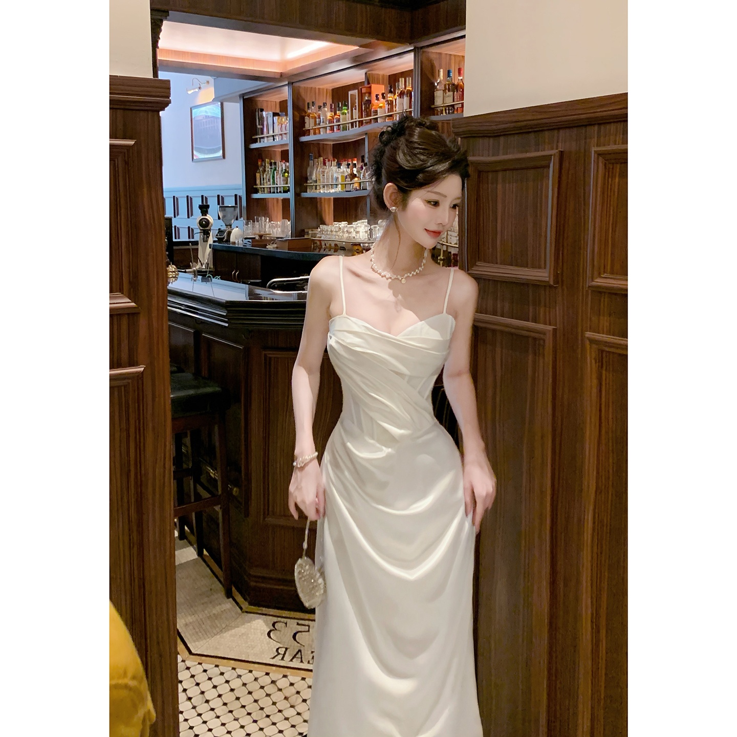 【花径拾梦】法式蕾丝缎面吊带连衣裙亮片高级鱼尾长裙子 - 图0