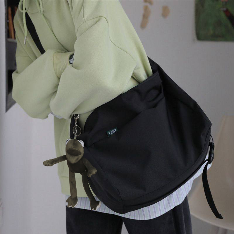 女2020新款潮日系男黑色百搭斜挎包 甜蜜都市女士包袋