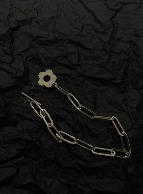 NTWstudio链条极简银色小花吊坠