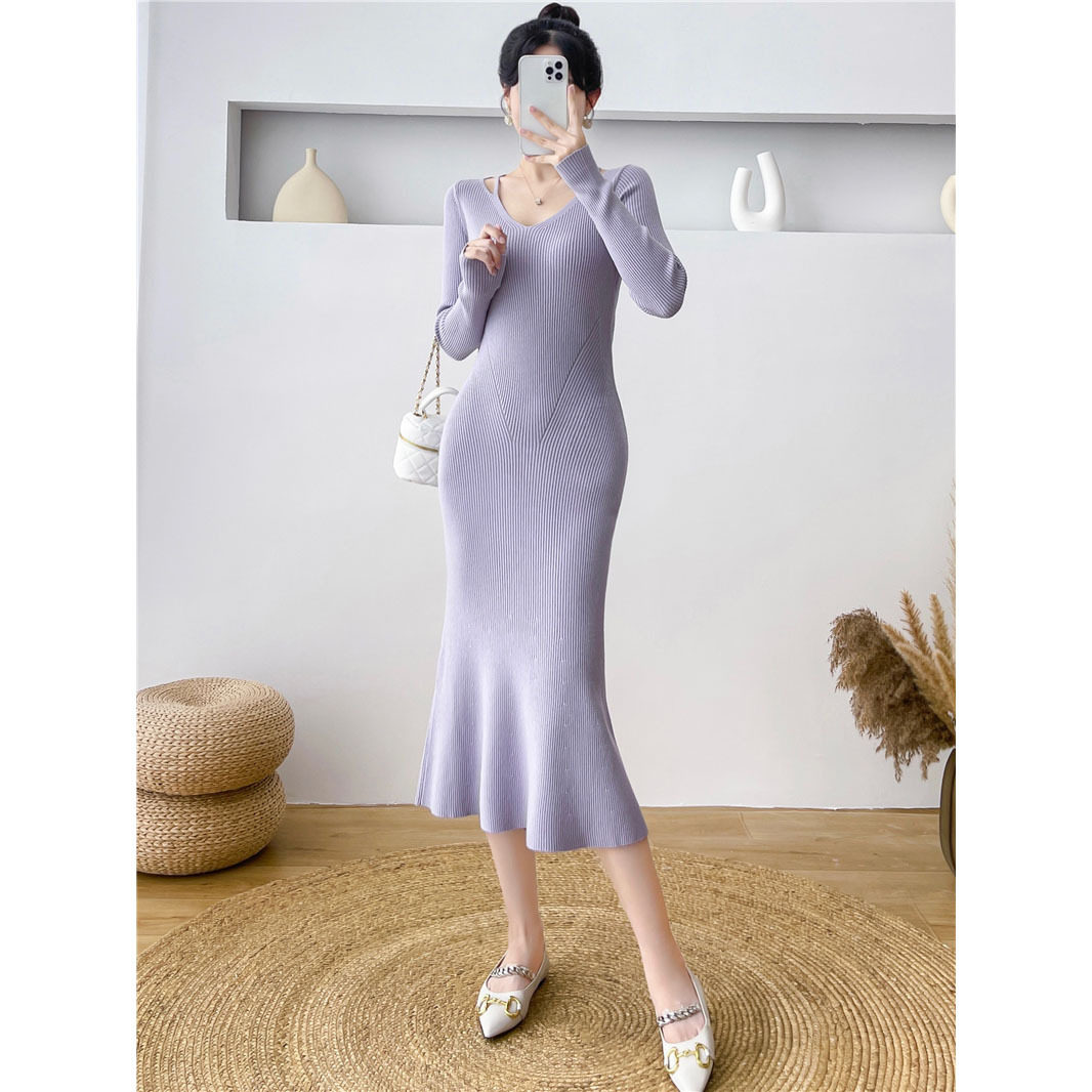促销气质修身针织连衣裙女秋冬内搭毛衣裙设计感法式显瘦包臀裙