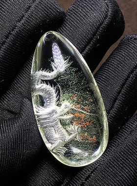 天然绿幽灵四季彩幽灵吊坠内雕刻