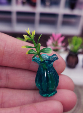 摆件娃娃微缩带花透明彩色道具