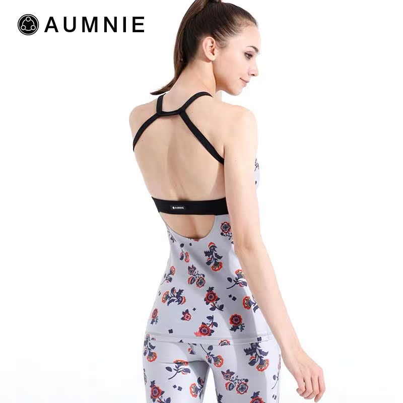 【趨勢背心】正品aumnie瑜伽服女上衣瑜伽健身運動服背心含胸墊