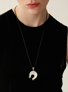 胡可买手店 SUKDULI苏克都哩 马蹄坠链 生肖马年时尚贝母小众简约