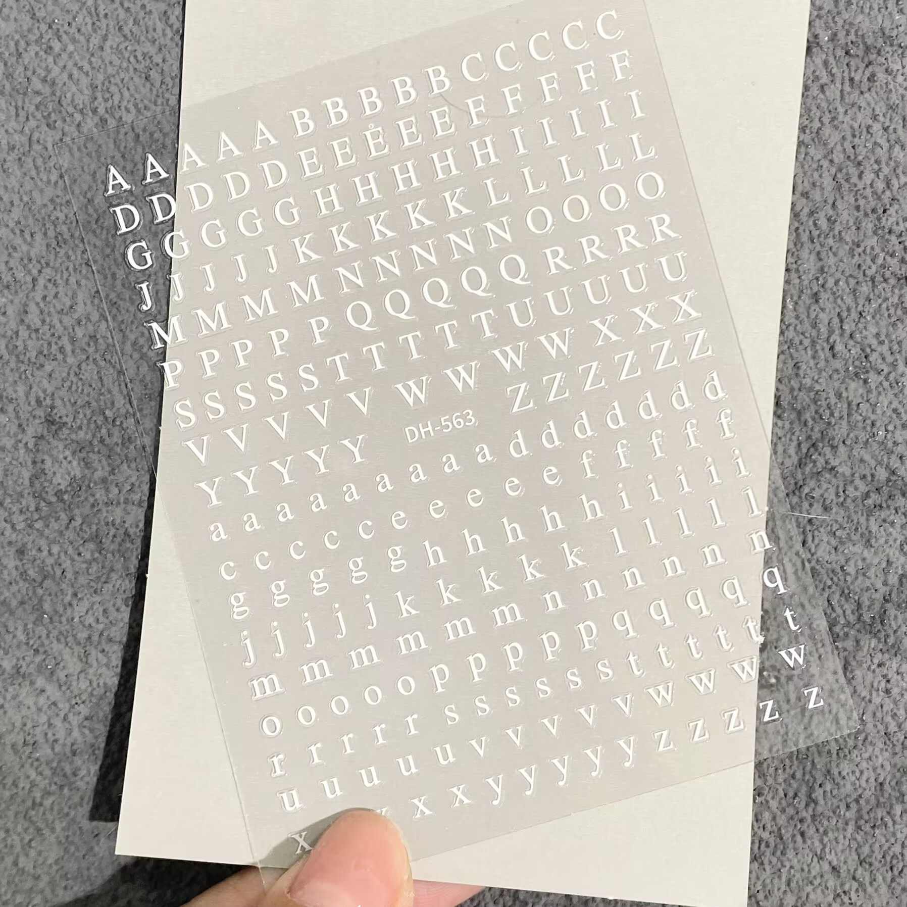 简约黑白26大小写英文字母美甲贴纸镭射金银防水背胶指甲装饰贴,淘宝优惠券,粉丝福利购,淘宝优惠卷