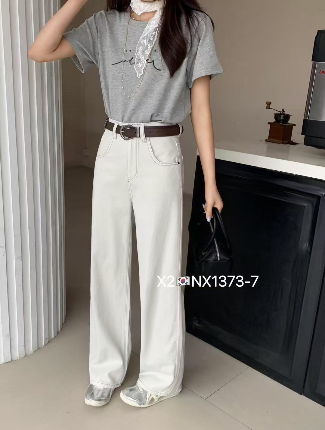 X2春季热销韩版简约高腰遮胯宽松阔腿直筒休闲百搭拖地牛仔裤女
