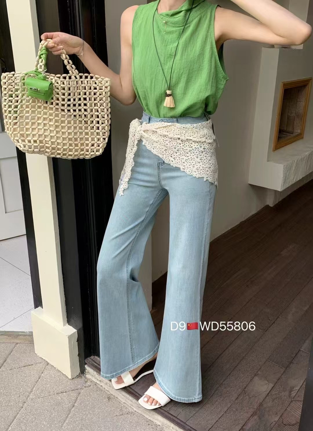 ins夏季热销爆款浅色设计感蕾丝巾高腰显瘦百搭不贴腿微喇牛仔裤