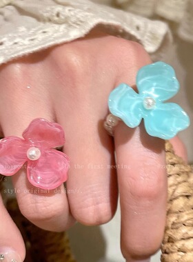 多巴胺珍珠花朵戒指女生2025新款