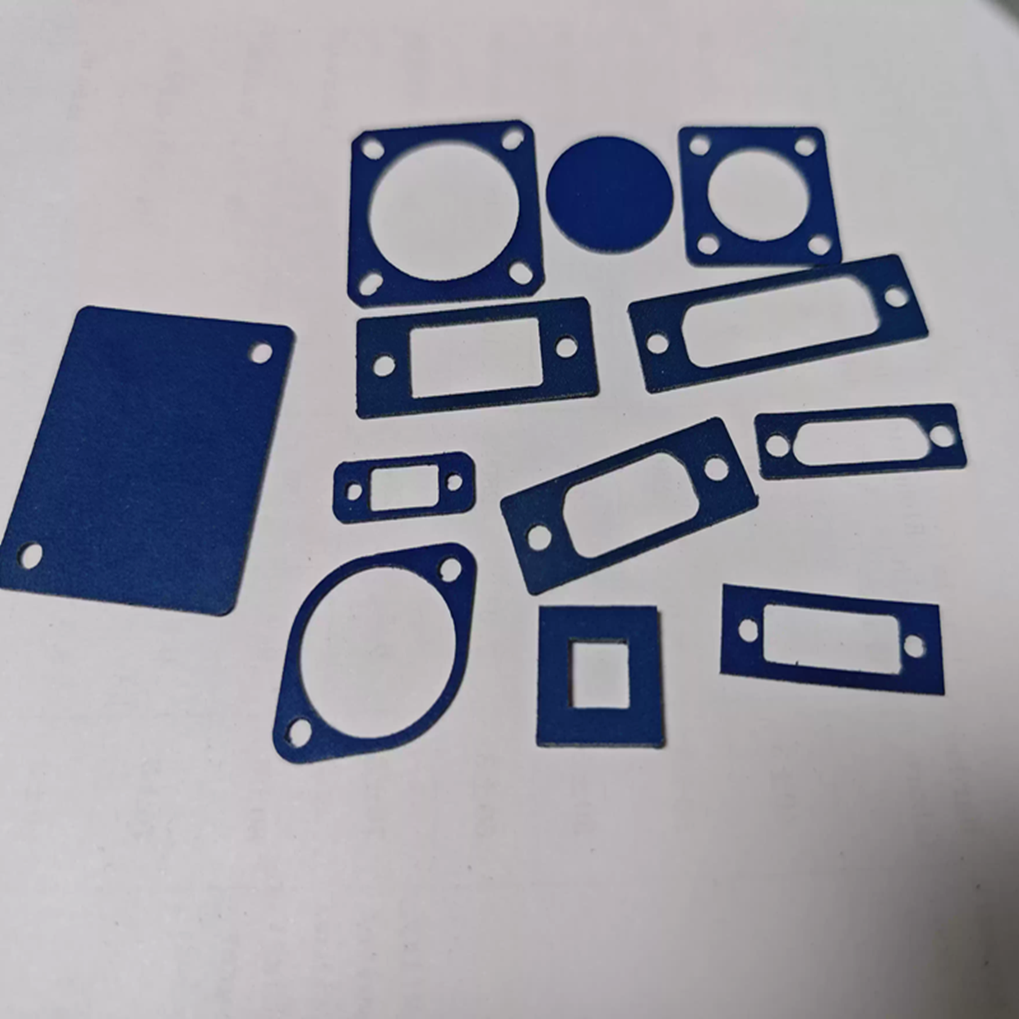 铝镀银导电硅橡胶片 EMI电磁屏蔽材料板可裁切背胶垫片密封圈定制,淘宝优惠券,粉丝福利购,淘宝优惠卷