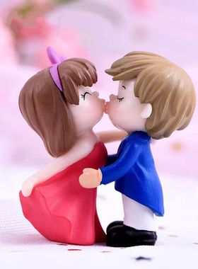 新婚摆件结婚亲嘴情侣造景装饰