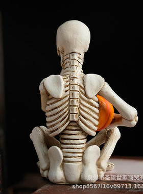 跨境创意万圣节骷髅头抱南瓜树脂桌面玄关氛围密室节日派对道具品