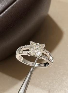 S925纯银 爆闪正方钻戒双排钻设计感高级感仿真钻微黄精致