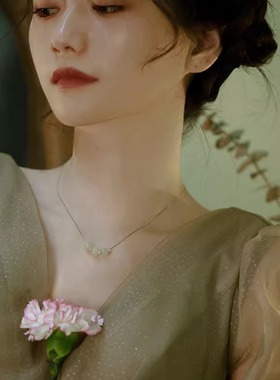 洗澡不用摘！毕业级天然和田玉通体925纯银项链女轻奢小众不掉色