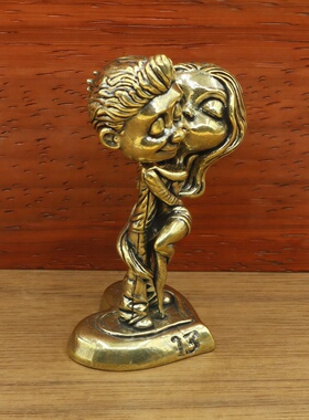 黄铜热恋情侣小雕像摆件创意礼物