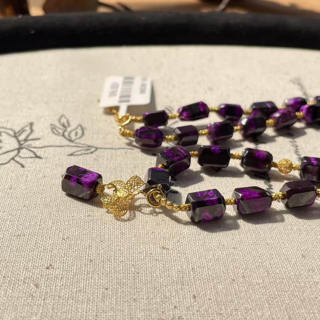 南非舒俱来夹层红丝绒钻切蝴蝶项链18k/40cm（友梅）AZB7895,淘宝优惠券,粉丝福利购,淘宝优惠卷