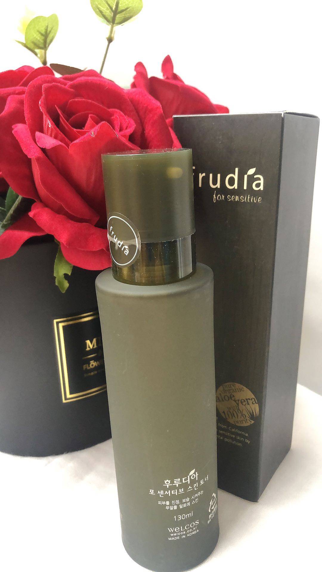  花一朵彩妆乳液/面霜