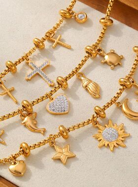 英伦风复古小众个性盒子链饰品多元素吊坠镶钻设计感钛钢镀金手链