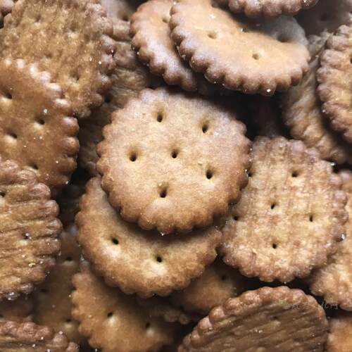 台湾特产素食园小奇福饼干雪花酥牛奶黑糖饼焦糖饼奇福小圆饼营养 - 图1