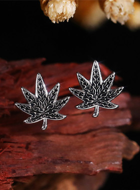 The Ground Stall Retro Smear Craft Maple Leaf Earring Niche