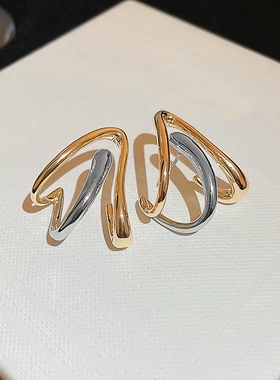 Personality Arrows Shape Stud Earrings for Women Two Tone
