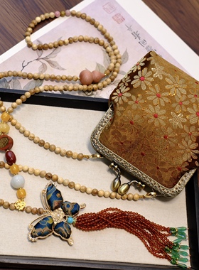 新中式国风檀木蝴蝶小雏菊面料流苏项链女轻奢斜挎包链手机链