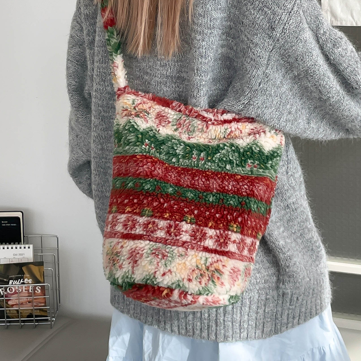 冬季超火费尔岛水桶包女式2026新款百搭复古羊羔毛时尚单肩斜挎包,淘宝优惠券,粉丝福利购,淘宝优惠卷